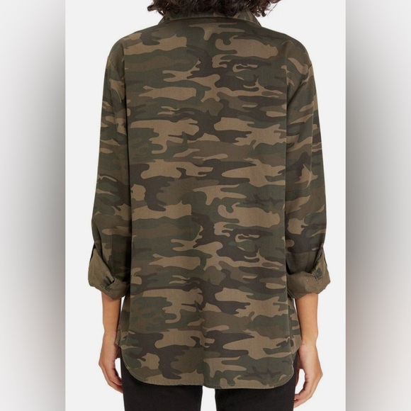 Social Standard by Sanctuary Ladies Tencel Boyfriend Shirt Camo M - Picture 2 of 12
